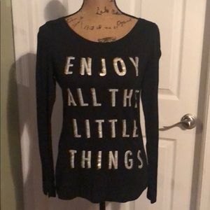 American Eagle size med long sleeve graphic tee